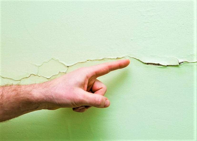 Retak Rambut Pada Tembok